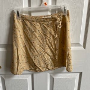 Aeropostale girls yellow wrap skirt size S